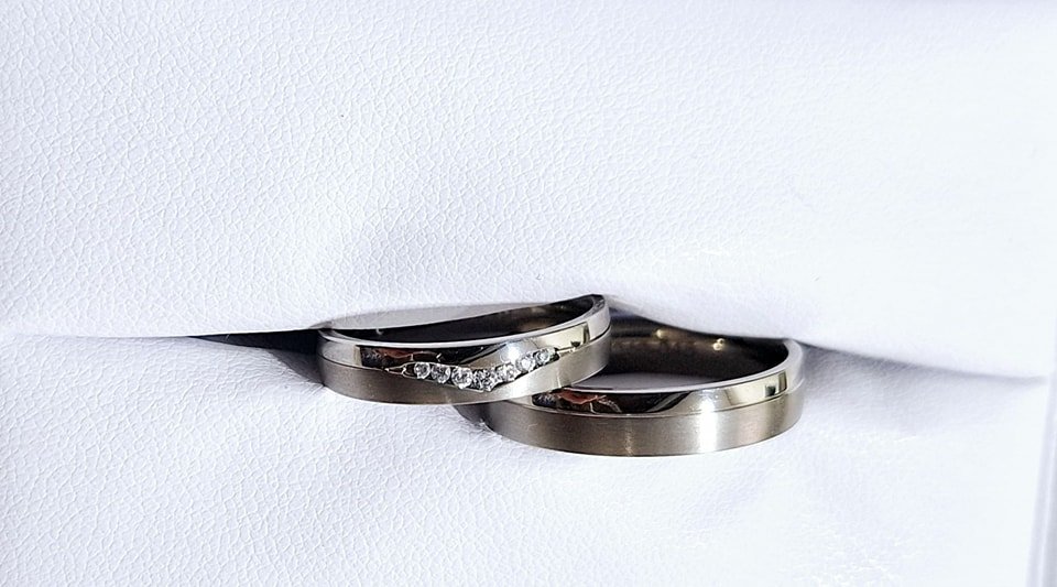Trouwring met diamant